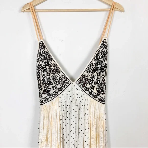 NWT UO Stunning Boho Maxi Dress Flowy Swingy Small - Picture 8 of 16